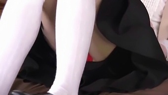 Video Yang Membara Menampilkan Seorang Pelakon Berpakaian Wanita Dalam Pertemuan Seksual Yang Panas.