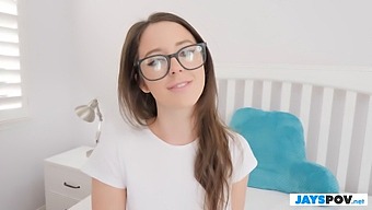 Jay Có Một Trải Nghiệm Pov Thân Mật Với Nữ Thần Nhỏ Bé Charly Summer Trong Buổi Thử Vai Nghiệp Dư.