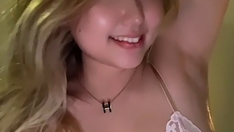 Hd Video Of A Stunning Blonde Getting Her Pussy Licked And Dripped With Honey